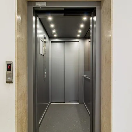 & Explore - * Σόφια